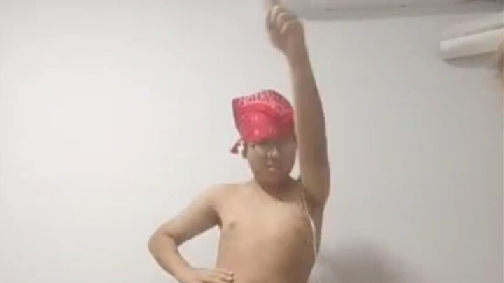 حب ♂الظلام لـ ♂الرجل العاري