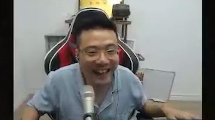 Đại Tư Mã đã hoàn toàn buông thả, cười nghiêng ngả, chơi vô cùng vui vẻ!