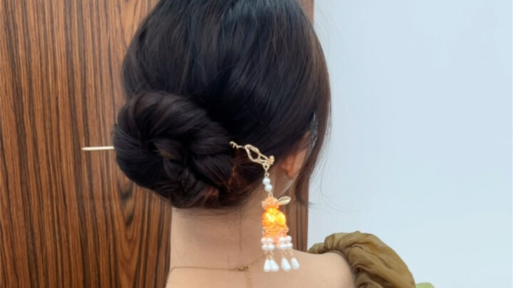 Mid-Autumn and National Day—so stylish, turning heads everywhere!