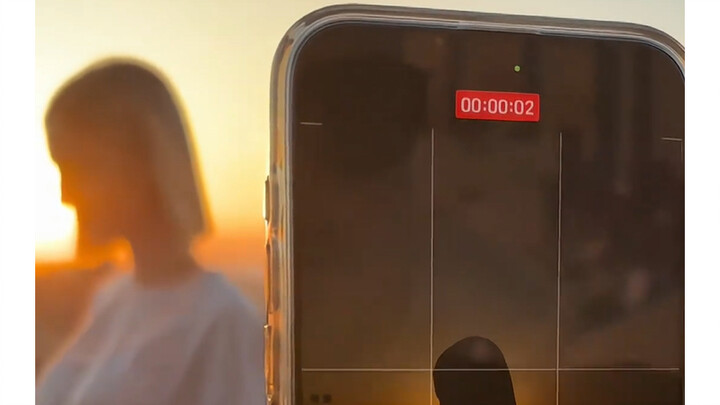 Teaches you how to shoot high-end-looking photos with your phone