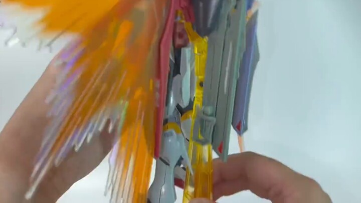 You sold it to me for over 500 yuan just to change the color! That's too unfair! [Bandai MG Gundam B
