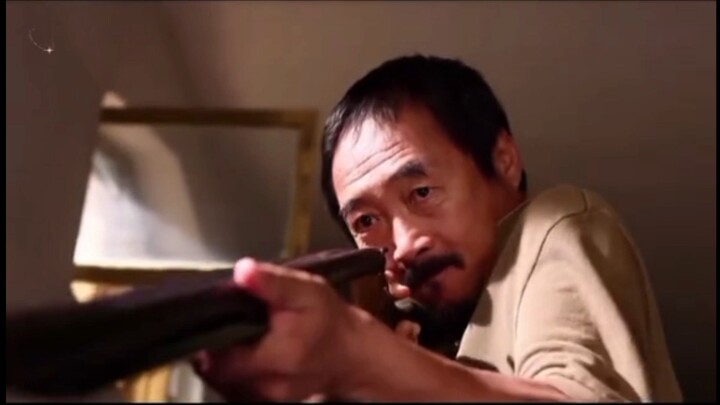 لا يهمني من أنت، من يقتل يجب أن يدفع حياته ثمنًا!