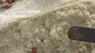 Liuzhou roadside glutinous rice for four yuan a portion