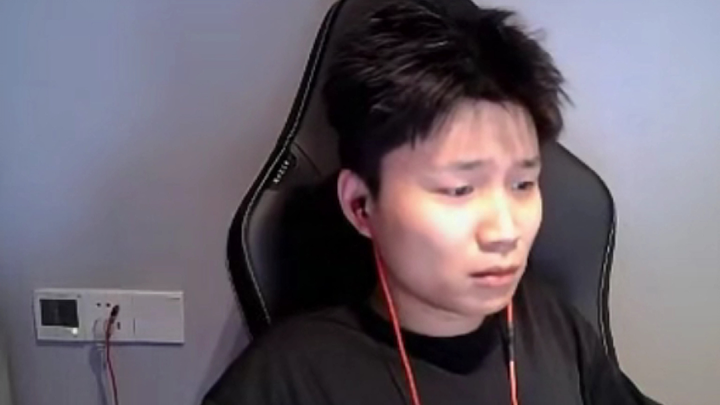 “Tech keeps delivering, girlfriend stays scandal-free, stickers keep dropping—no break in the moment