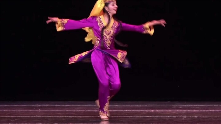 Gala Karya Klasik Akademi Tari Universitas Minzu