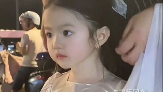Đúng như dự đoán, tỷ lệ học sinh mới thấp, ngay cả Nữ Oa cũng phải véo mặt!