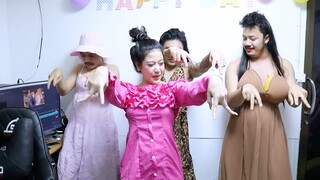 คนทั้งบ้านสลับร่าง  มาเป็นแพร