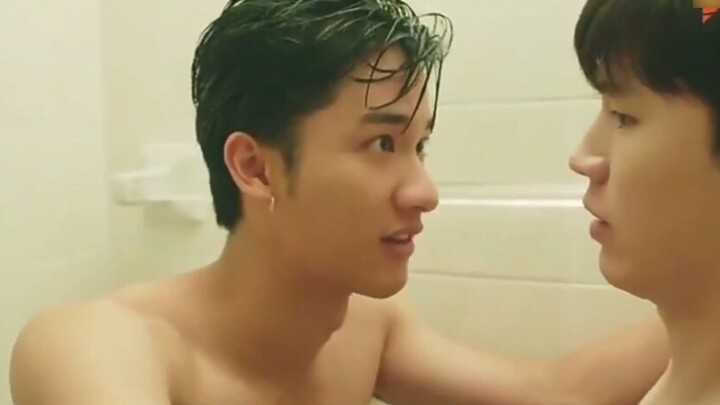 Dark blue kiss bathroom play one (๑• . •๑)