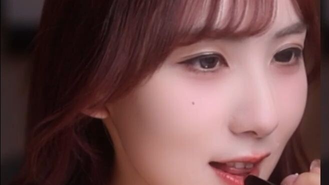 “Invincible Big Cat Girl”… Is That Me?