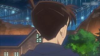 Tại sao anh không muốn ở bên cạnh cô với tư cách là Kudo Shinichi?