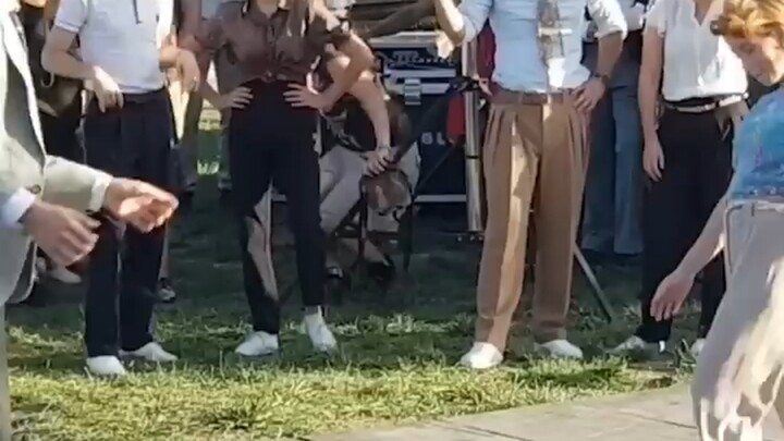 What kind of dance are they doing? It's really exciting