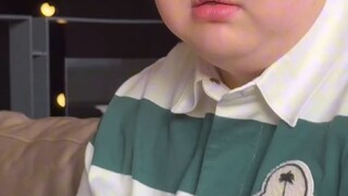 My life is colorful—I have both a boyfriend and a girlfriend, hahaha!