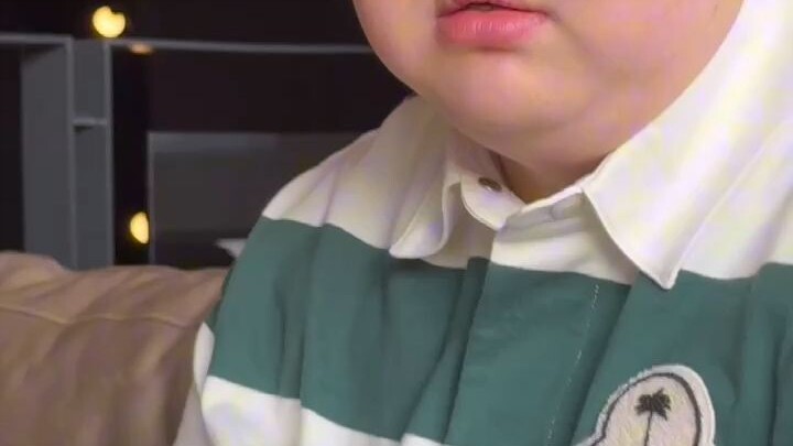 حياتي مليئة بالتنوع، لدي صديق وصديقة أيضًا هههه