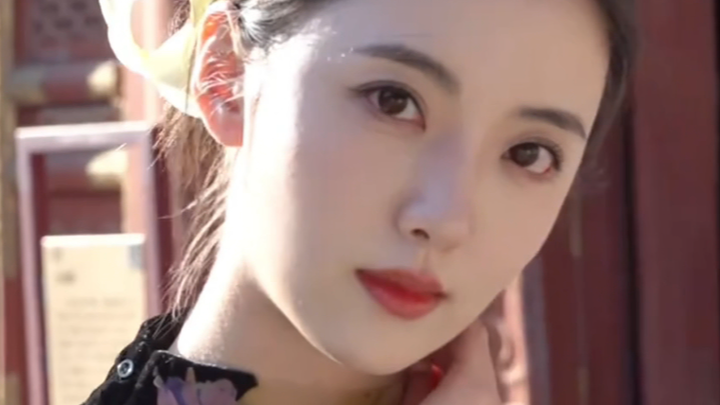 Chinese Beauties — Issue 011 (He Ziyi)
