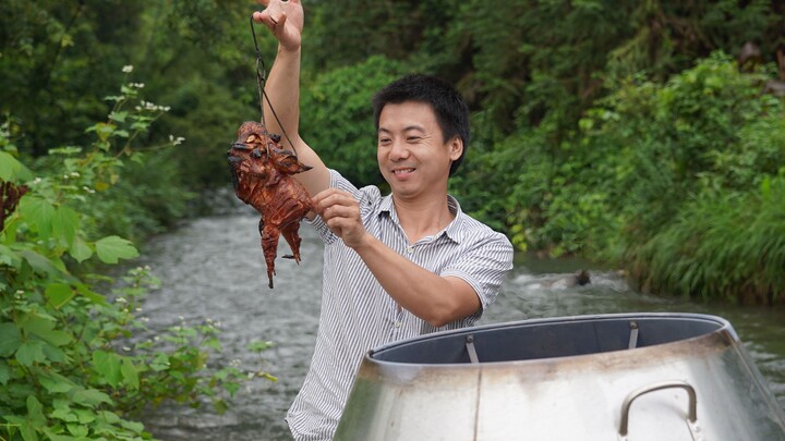 Hua Nong Brothers: The pheasant we caught has been sitting here for a day—if we don’t eat it soon, i