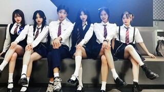 Have you seen the LOVE DIVE cover dance of all members? [Southwest University Wii Korean Dance Troup