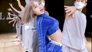  LISA latihan di dance studio LALISA