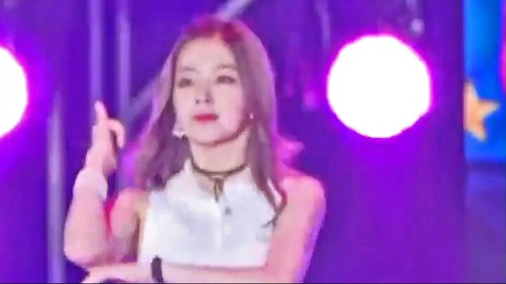 Red Velvet Irene dance gentleman 😅#irene #ireneredvelvet #baejoohyun #redvelvet #kpop #foryou