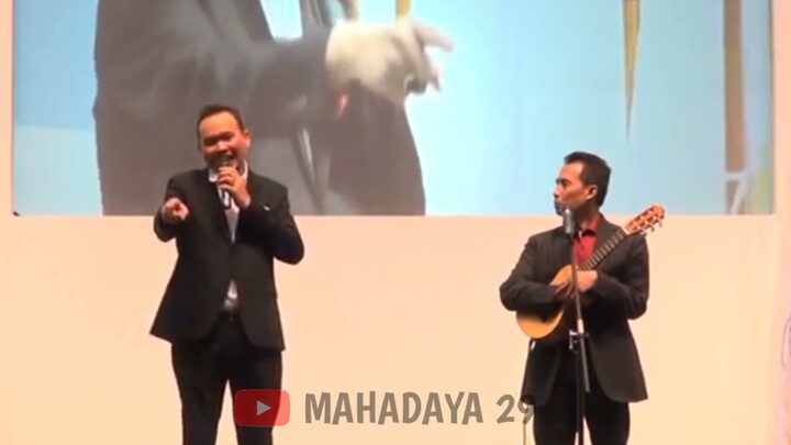 Cak Lontong seru bikin sakit perut