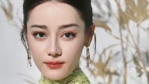 [Dilraba/Xây dựng nhóm chị em tại ga ngày Cá tháng Tư (1)] Tôi đã bảo bạn đừng yêu cô ấy quá nhiều