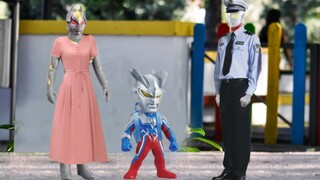 วิดีโอของเล่นพ่อแม่และลูกการศึกษาตรัสรู้ของเด็ก: Ciro Ultraman ตัวน้อยเรียนรู้บทเรียนและเข้าใจว่าเขา