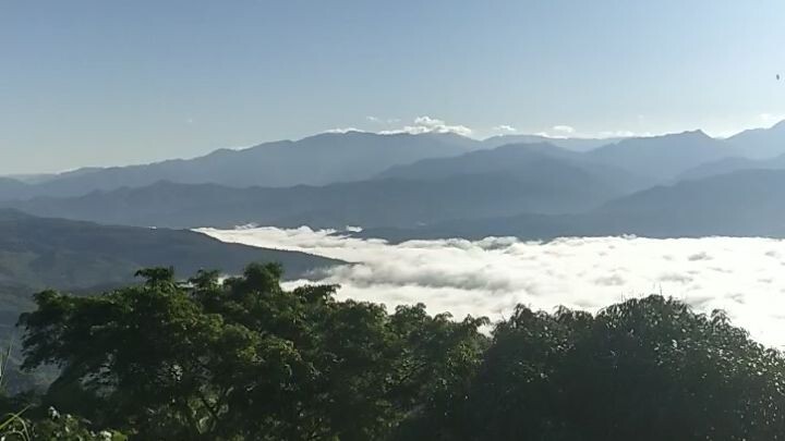 sea of clouds along the hi-way