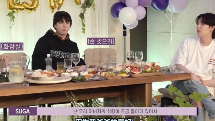 اتضح أنّ طراز الديكور في منزل النجم الكبير يُحدَّد أيضًا بناءً على ذوق والديه.