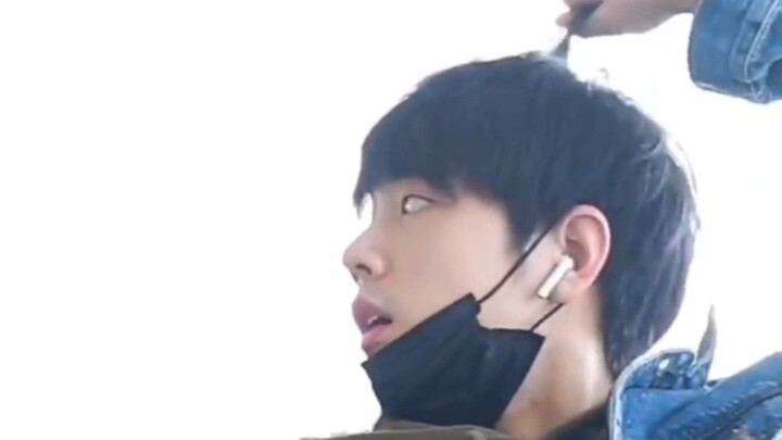 เกี่ยวกับการก่อตัวของผมหงอก