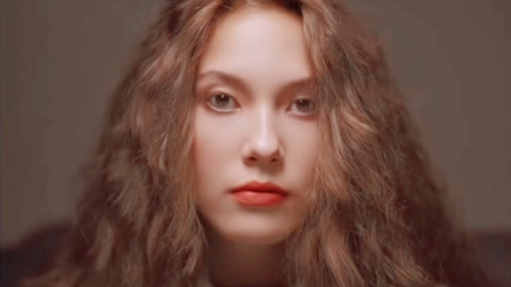 ฉลามบ้าไปแล้ว! ฉันรักความงามแบบสุขภาพดีของกวั่นหลิงยิ่งกว่าอะไรเลย!