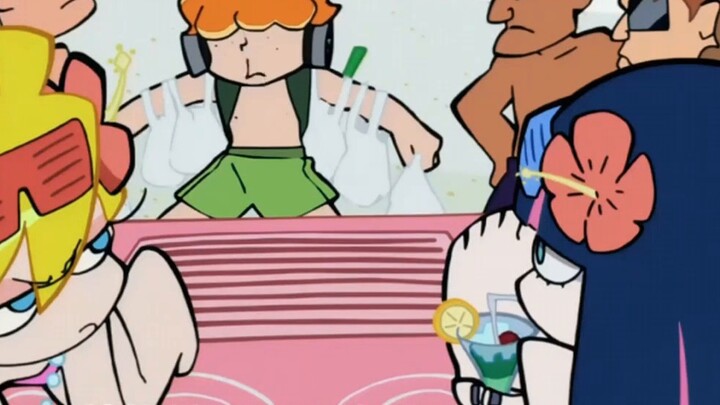 04. Angel sisters met the devil on the beach, and the two sides started a volleyball game