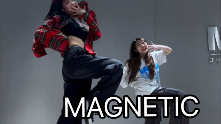 ILLIT - MAGNETIC ~ The song was so good that my spots faded. Unfortunately, the dance wasn't cute. I