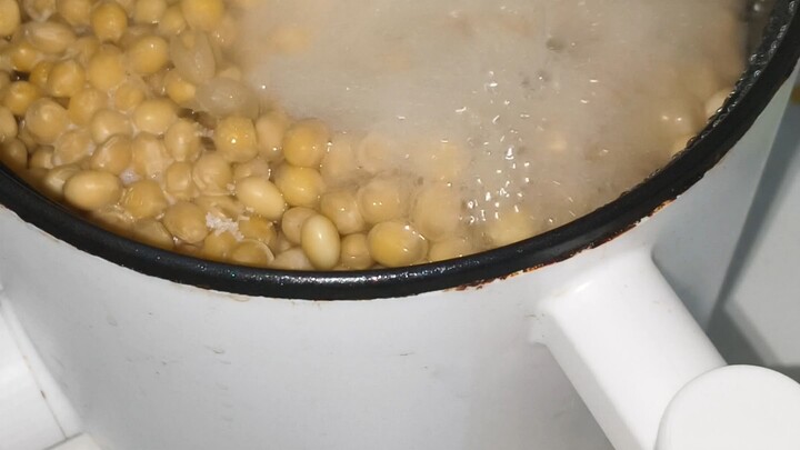 Stick to the plan of eating soybeans; don’t waver.