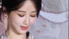 Yang Zi received a star named "Haoling Wang Ji Jiuyao". Oh my god, what a thoughtful gift. Xiao Zi w