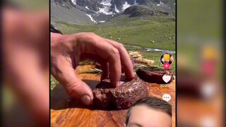 那 片 土 地 令 人 着 迷