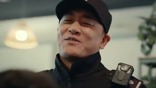 Khi chú cảnh sát đến, chú ấy phải được gọi là Anh Sheng!