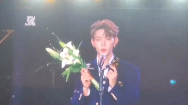 【จางฮ่าว】ไอดอลคว้ารางวัล แฟนคลับส่งเสียงร้องเหมือนอีกาจนทั้งงานหัวเราะกันสนุกสนาน!!! (ไอดอลน่ารัก แฟ