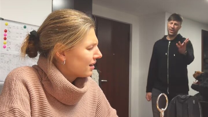 هل قتلي لاهتمامات ابني يدل على شدة رغبتي في السيطرة؟