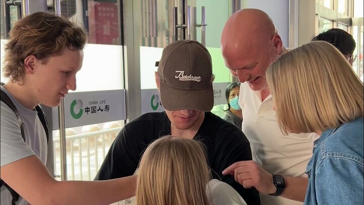 One careless moment, and the baby almost got stolen…