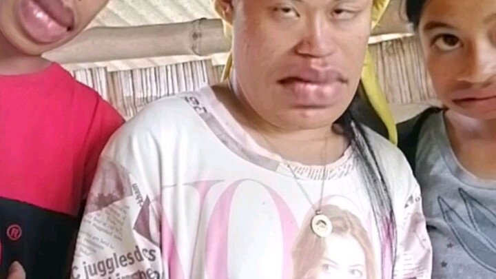 Ganto talaga kami mag bonding 😂