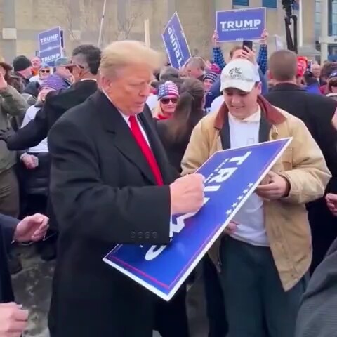 Yesterday, Trump won New Hampshire with 55% of the vote, while “bird-brain” came in second with 43.5