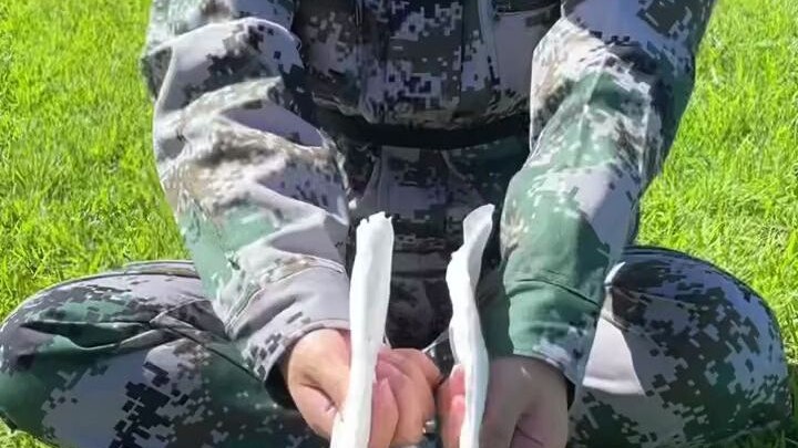 I’m taking on the challenge of being the latest vlogger to warn against these军训 essentials—five supp