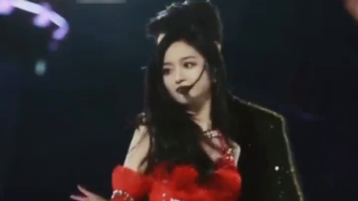 [Điệu nhảy song ca không được ưa chuộng của các thần tượng trong nước] Chiếc váy đỏ thật tuyệt vời