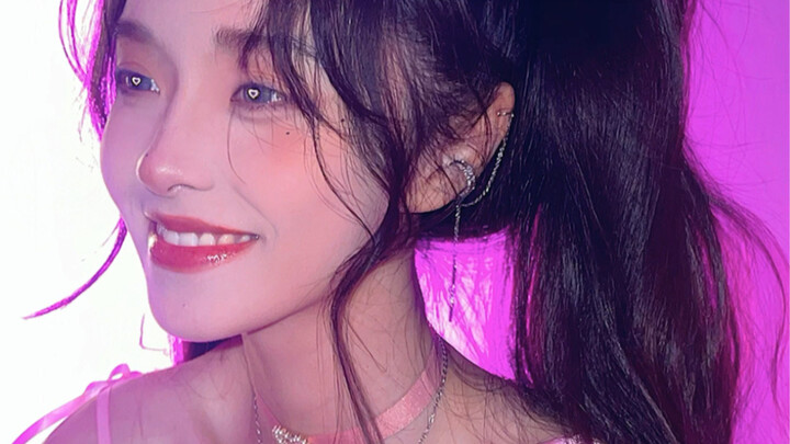 ความรักในแววตาหลบซ่อนไว้ไม่อยู่