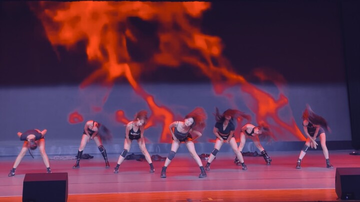 คุณกำลังบอกว่าแจ๊สที่เจ๋งขนาดนี้นักศึกษาออกแบบเองเหรอ!?