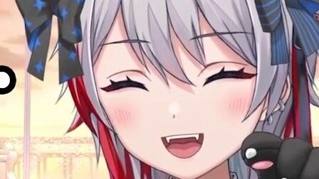 Một cô gái Nhật Bản tự nhiên không biết những yếu tố gợi cảm nào ở những đặc điểm đặc biệt của mình