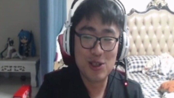 احتواء معجبة حزينة من جمهور المنتخب الألماني