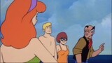 Scooby and scrappy doo show ตอน เสียงหวีดร้อง 2 หมื่นไมล์ใต้ทะเล