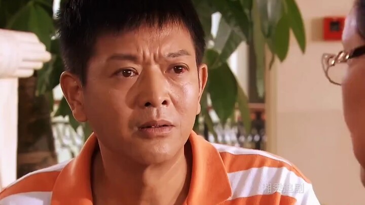 Bà lão trà trộn vào tổ chức đa cấp làm mật thám, cuối cùng lại trở thành lãnh đạo của chúng.