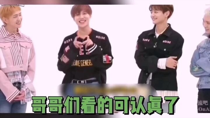 Cùng là maknae, có anh trai cưng chiều hết mực, có em lại cưng chiều anh trai hết mình – có lẽ đây c