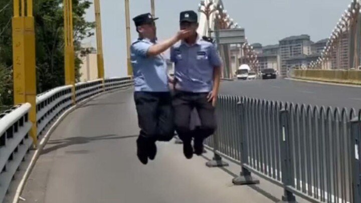 Film promosi ujian masuk perguruan tinggi dari situs web kepolisian Tiongkok, bikin aku ketawa sampa